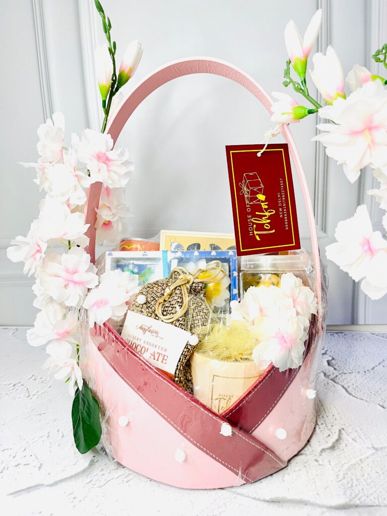 Floral affair basket hamper with handle