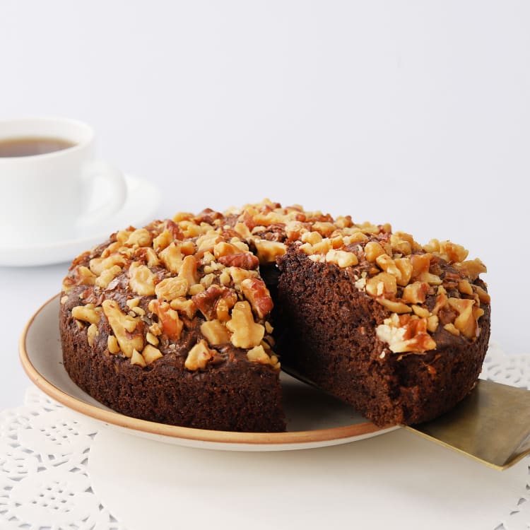 Nuts-dates-dry cake